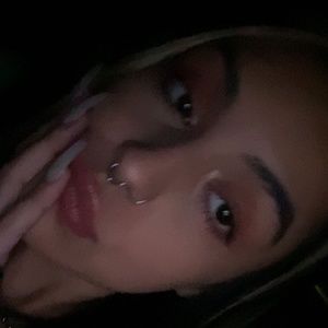 Meet your Posher, Bella